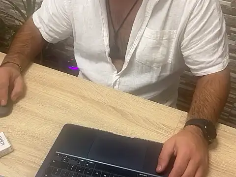 TigerOne19's cam snapshot