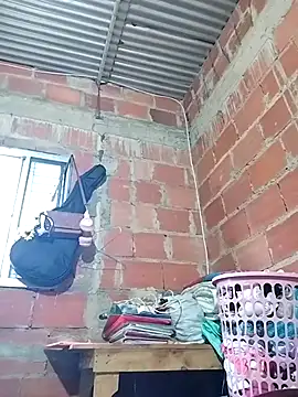 ariana_d20 live sex cam