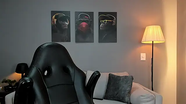 ApoloMakris's cam snapshot