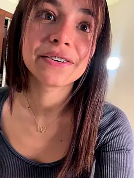 Adriennesexxx live sex cam