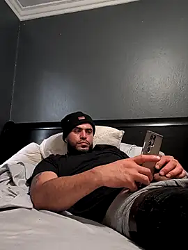 gardy8585 live sex cam