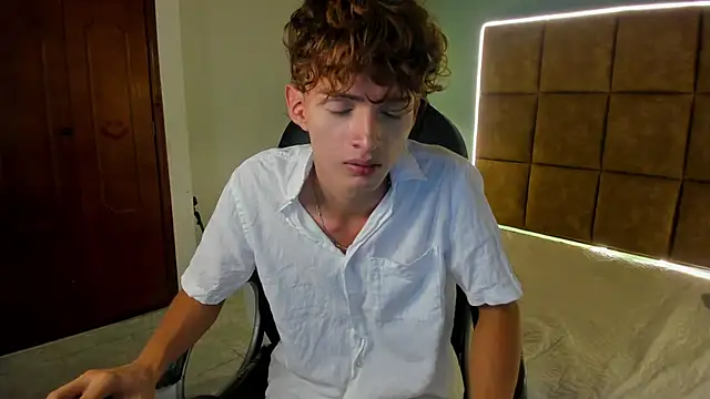 NicolasFerrer18 live sex cam