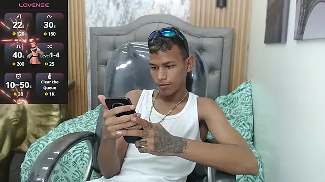 Rory_castro live sex cam