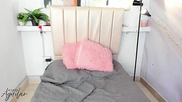 julieta_aguilar1 live sex cam