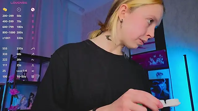 ElvenQueen live sex cam