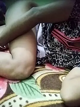 aadhini01 live sex cam