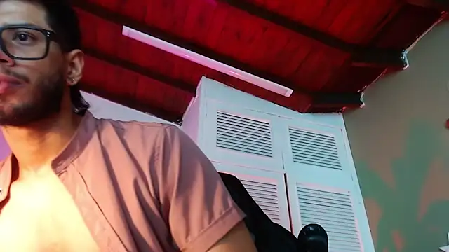 Colby_brown03's cam snapshot