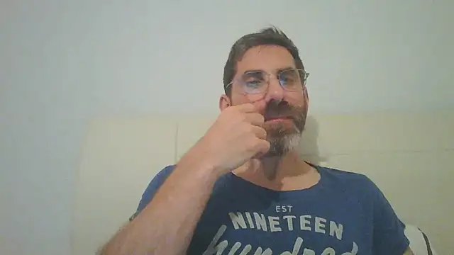 alcatraz009's cam snapshot