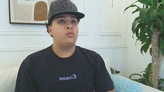 Naim_Bennetsex's cam snapshot