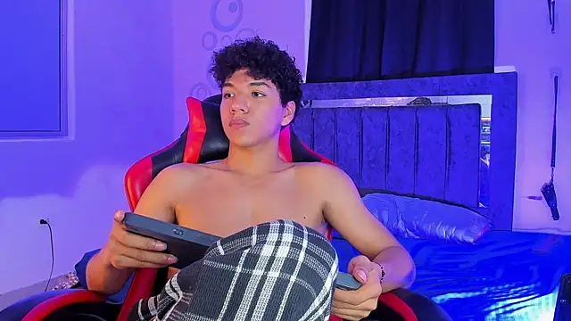 Maximiliano_Khalil's cam snapshot