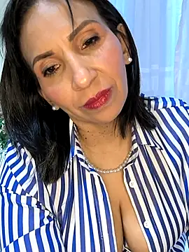 Mrsvictoriaaa live sex cam