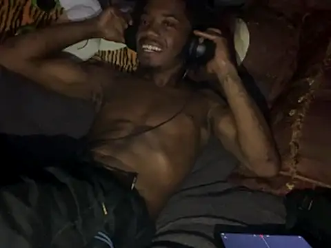 SlimeCrownzOut5 live sex cam