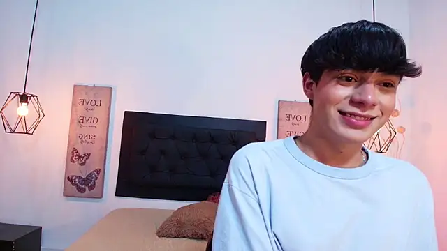 Isaac_Kurtt live sex cam