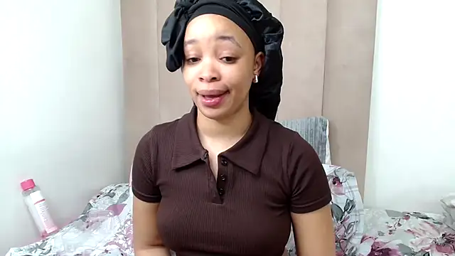 Nisha_102 live sex cam