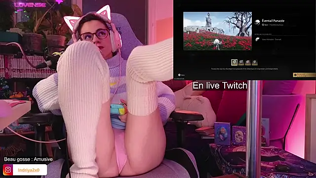 Indriya2x0 live sex cam