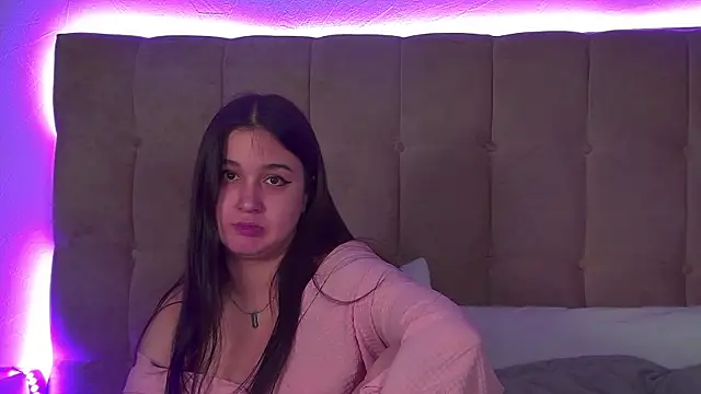 ChristinaMilton live sex cam