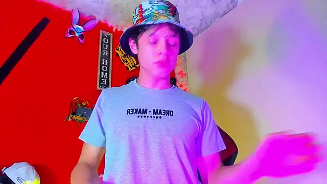 LilOwen_'s cam snapshot