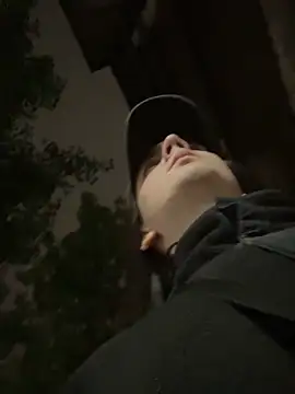 wooshekani1's cam snapshot