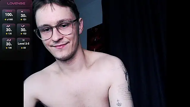 dishonoredboy's web cam