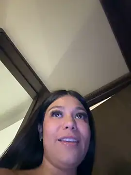 Alyshanon18 live sex cam