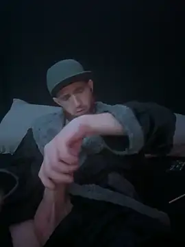 GenitalWars's cam snapshot