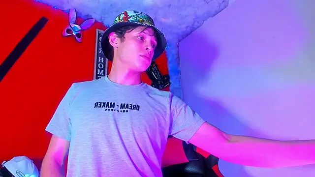 LilOwen_'s cam snapshot