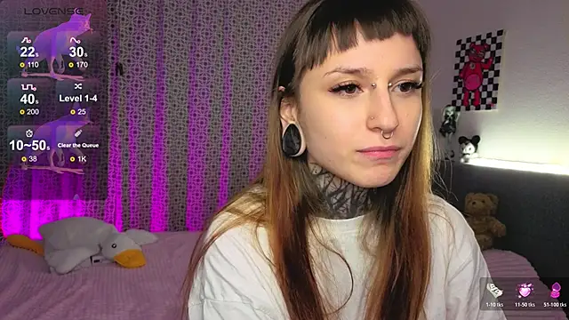 LilithPoison live sex cam