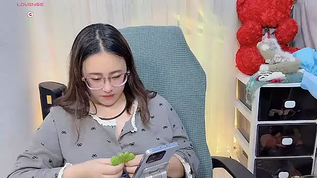 NEWONETO live sex cam