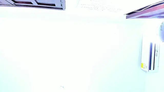 Sarahwalkerr live sex cam