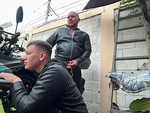 Neil_and_isaac live sex cam