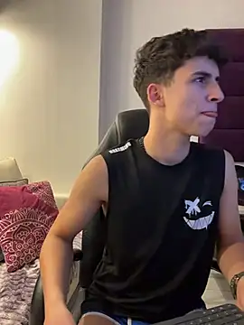 AdrianRinaldi live sex cam