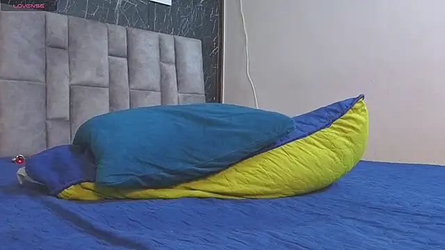 emmi_collinss live sex cam