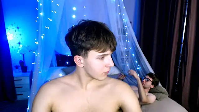 travis_wolf_ live sex cam