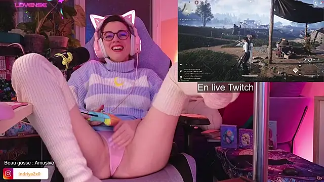 Indriya2x0 live sex cam