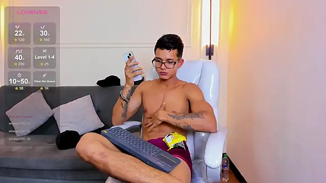 Paradise_boy_s live sex cam
