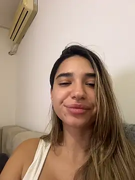 ItalianGirl live sex cam