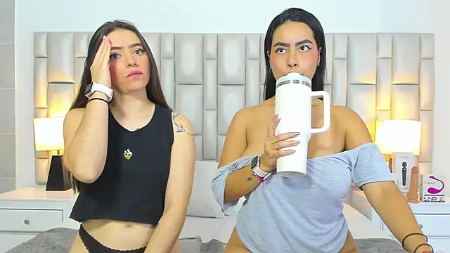 paola_katy_dicks live sex cam