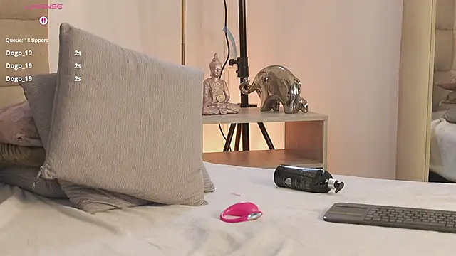 emma_brooks1 live sex cam