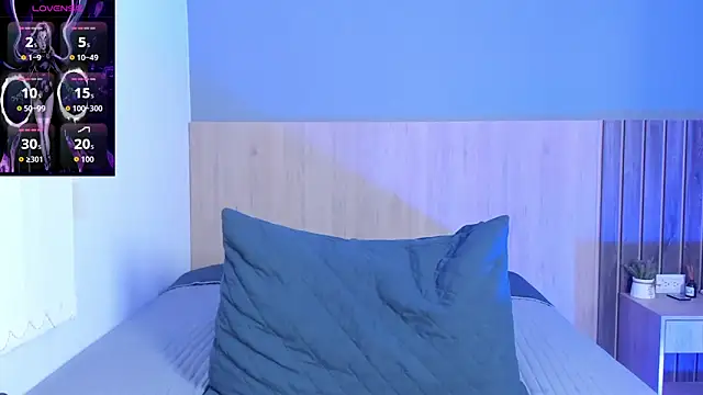 EvilRaven live sex cam