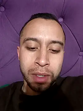 Mich_Stev9524's cam snapshot