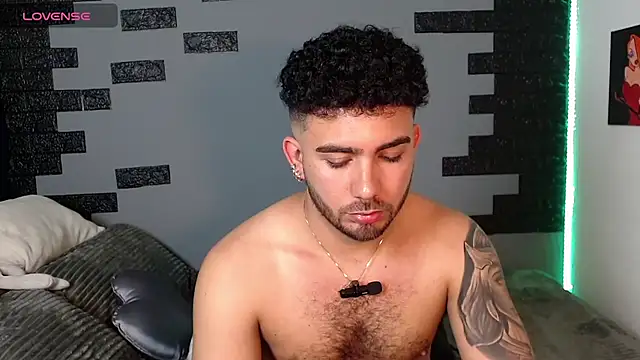 adamhairy's cam snapshot