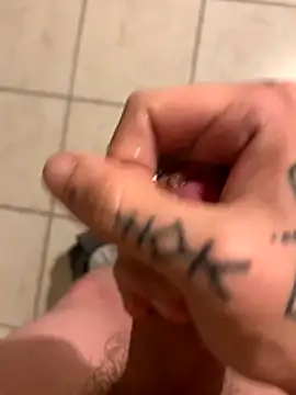 YoungDick25 live sex cam