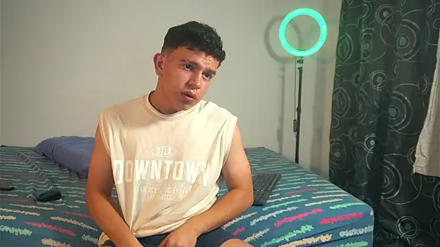 Max_ethan5's cam snapshot