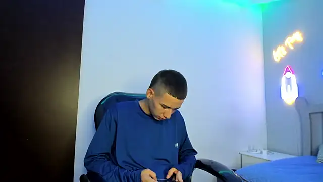 JackSwan18 live sex cam