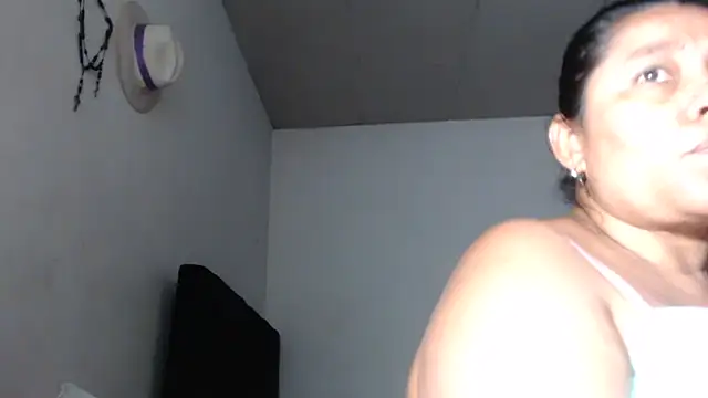 adrixxx38 live sex cam