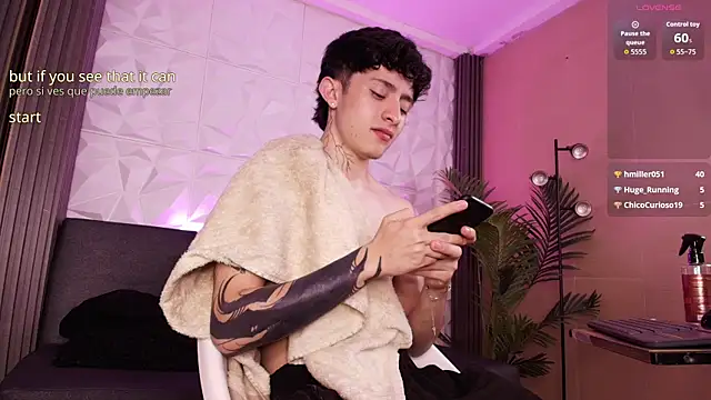 troy_rouge live sex cam