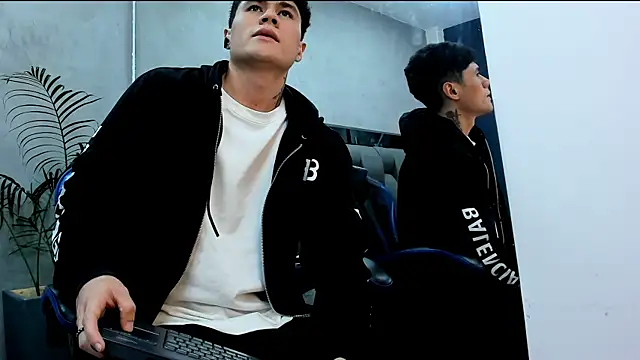 roan_birkin's cam snapshot