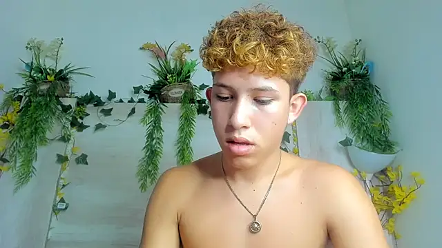 Angel_superhuge's cam snapshot