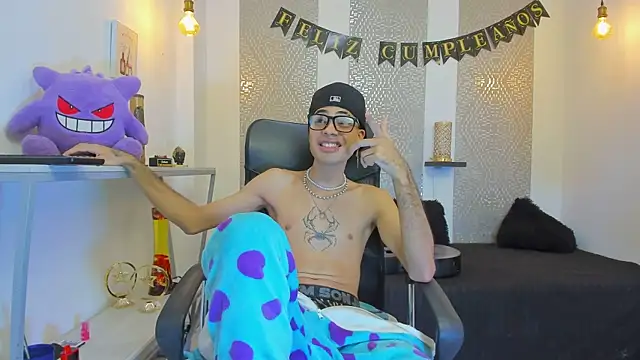 JacobBlackwell_'s cam snapshot