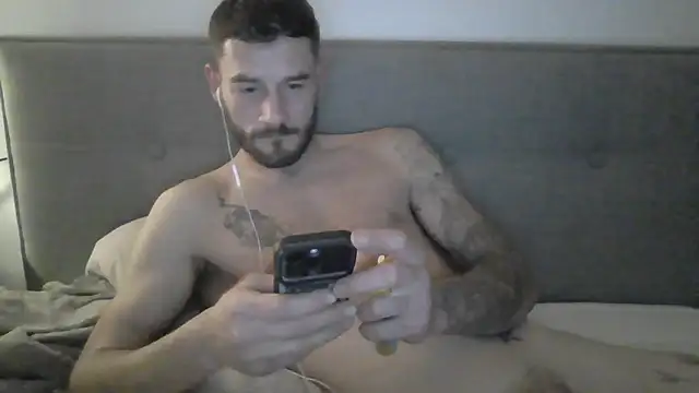 letsgetnaughty7's cam snapshot